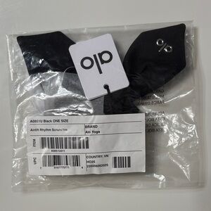 ALO Yoga Black Airlift Rhythm Scrunchie